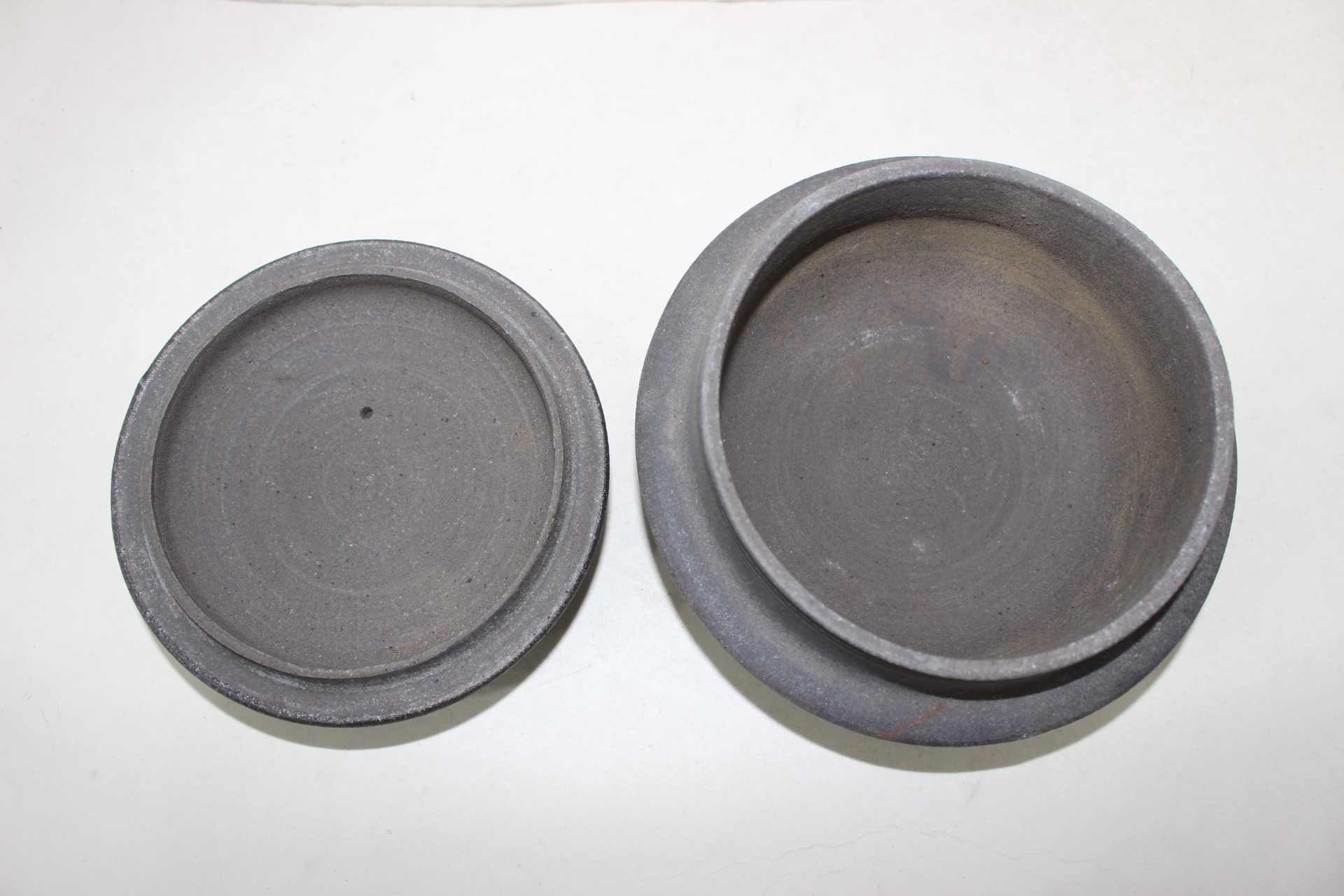 135-경질토기 물결문 솥