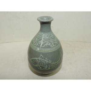 청자흑백상감 어문 주병