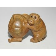 향단목 나무로된 원숭이 복숭아 조각상