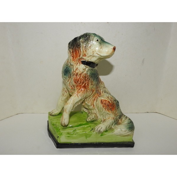 도자기로된 개조각상