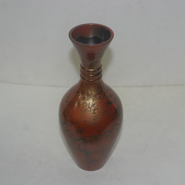 문양이 아름다운 청동화병