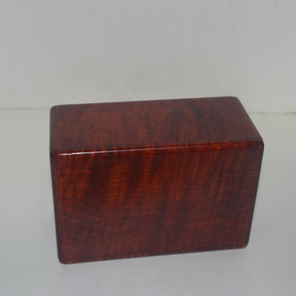 연대좋고 문양이 좋은 나무베게