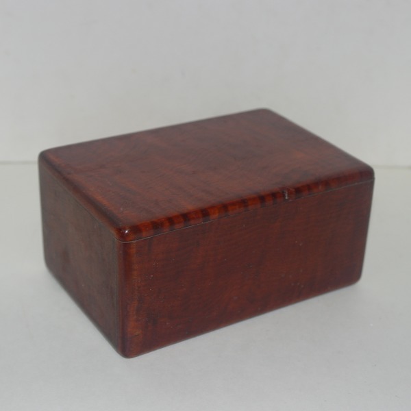 연대좋고 문양이 좋은 나무베게