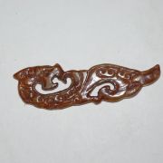 홍산문화-진황옥돌로된 투각 용형 옥노리개