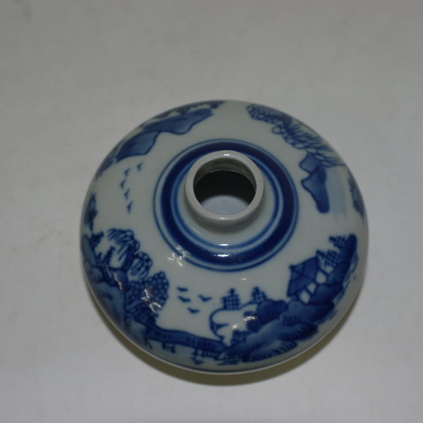 빛깔이 좋은 청화백자산수문 유병