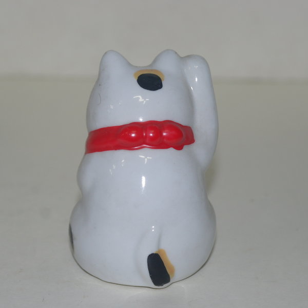 외사기백자 고양이 조각상