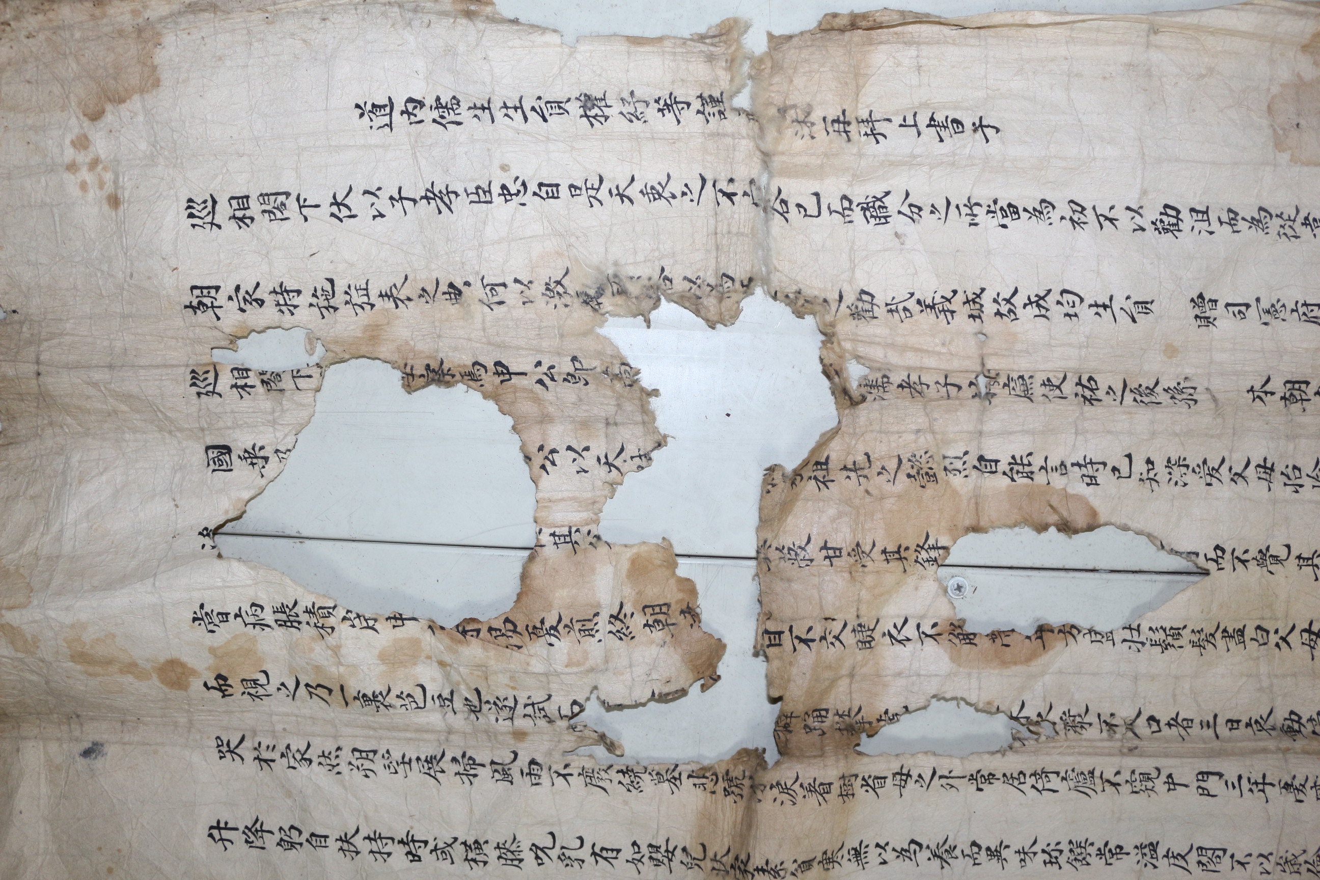 28-대구,영천,상주,의성,군위,선산,함안,안동등 400명이상의 유생이 참여한 초대형크기의 도내유생 상서문