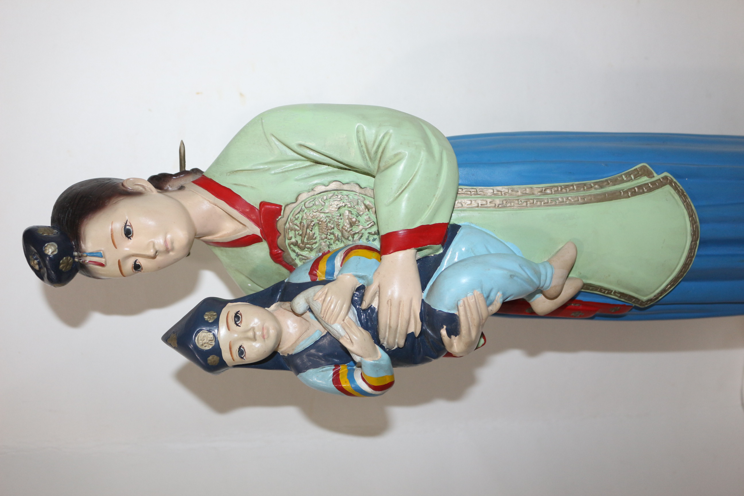 근대사 대형크기의 모자조각상