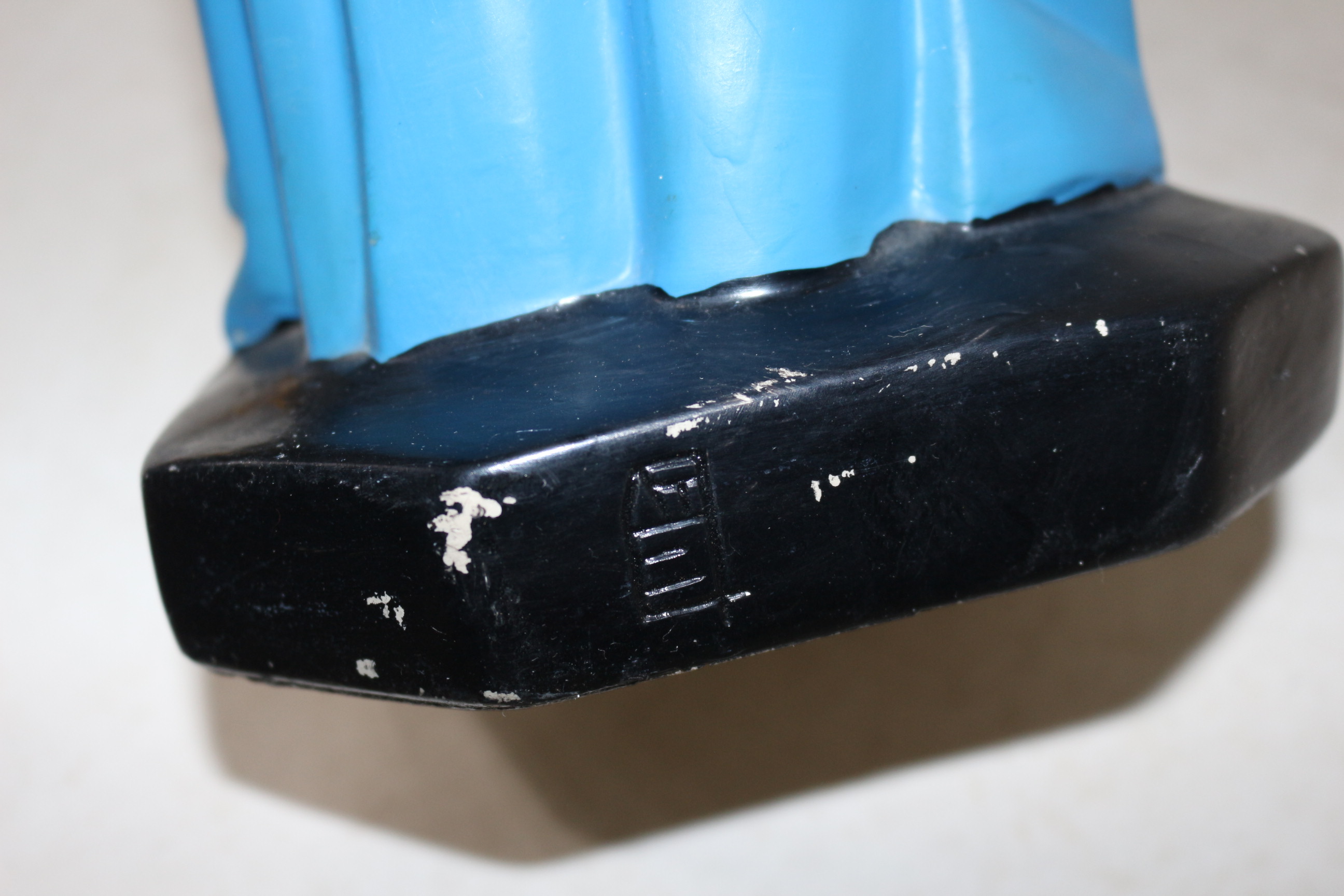 근대사 대형크기의 모자조각상