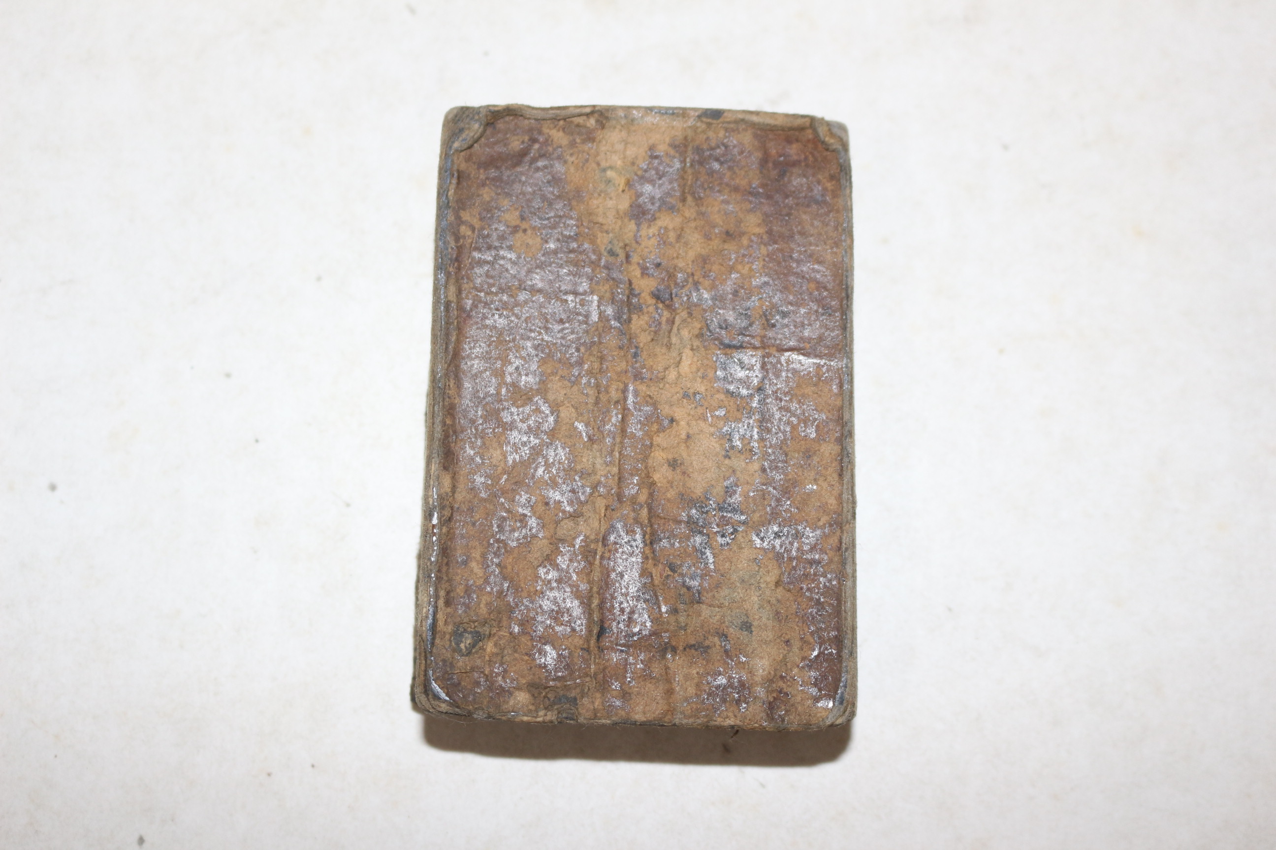 조선시대 두꺼운종이에 수진필사절첩본 1책